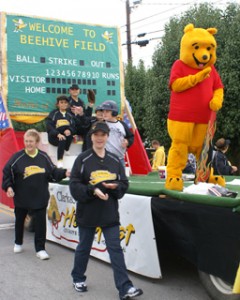 2012 Honeyfest Committee Float